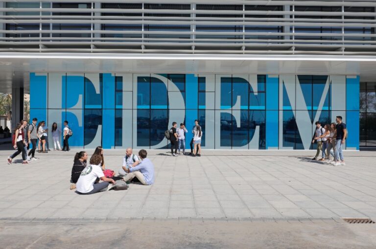 alumnos beca excelencia edem