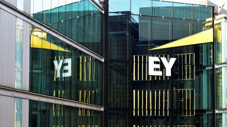 Ernst&Young