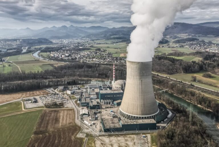 Física nuclear: planta nuclear