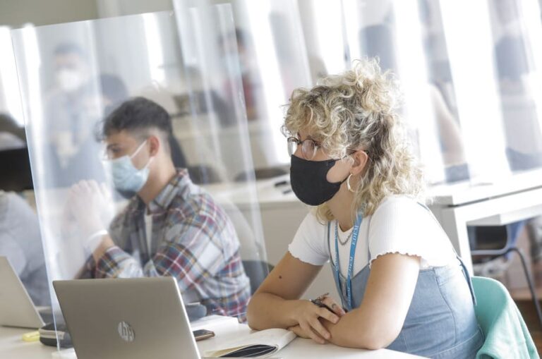 5 perfiles de ADE que podrían dedicarse a marketing