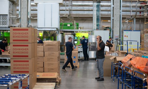 Operarios en una fábrica